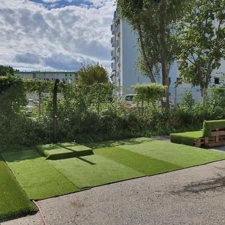 Greenpoint Apartment Wiener Neustadt Bagian luar foto