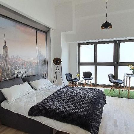 Greenpoint Apartment Wiener Neustadt Bagian luar foto